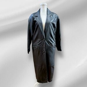 Vintage Bloomingdale’s black soft buttery lambskin leather Sz S calf length coat